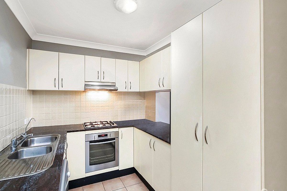10 / 55-59 Dwyer Street, North Gosford