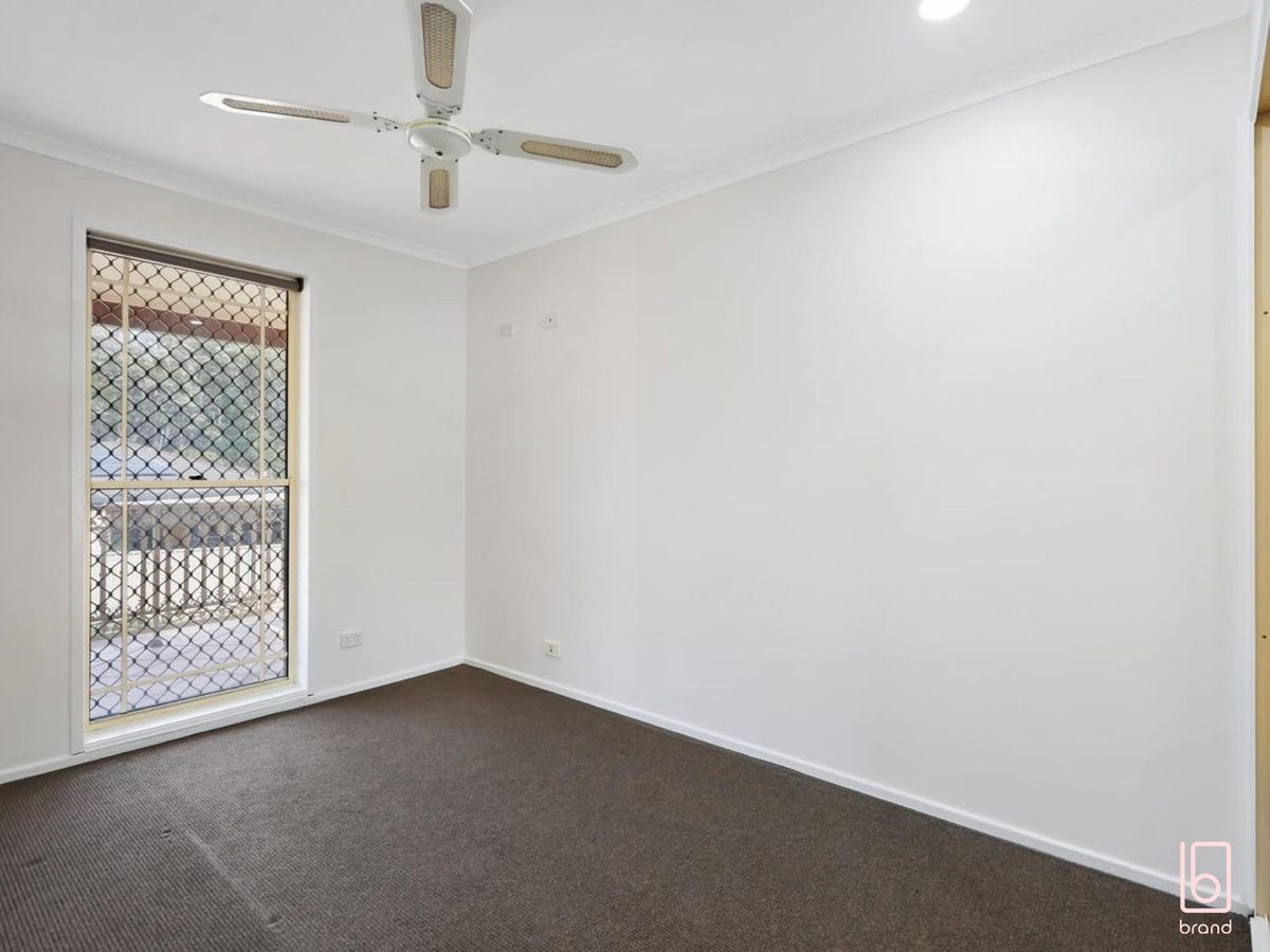 6 Tuross Close, Lake Haven