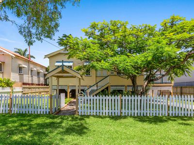 14 Erskine Avenue, Kedron