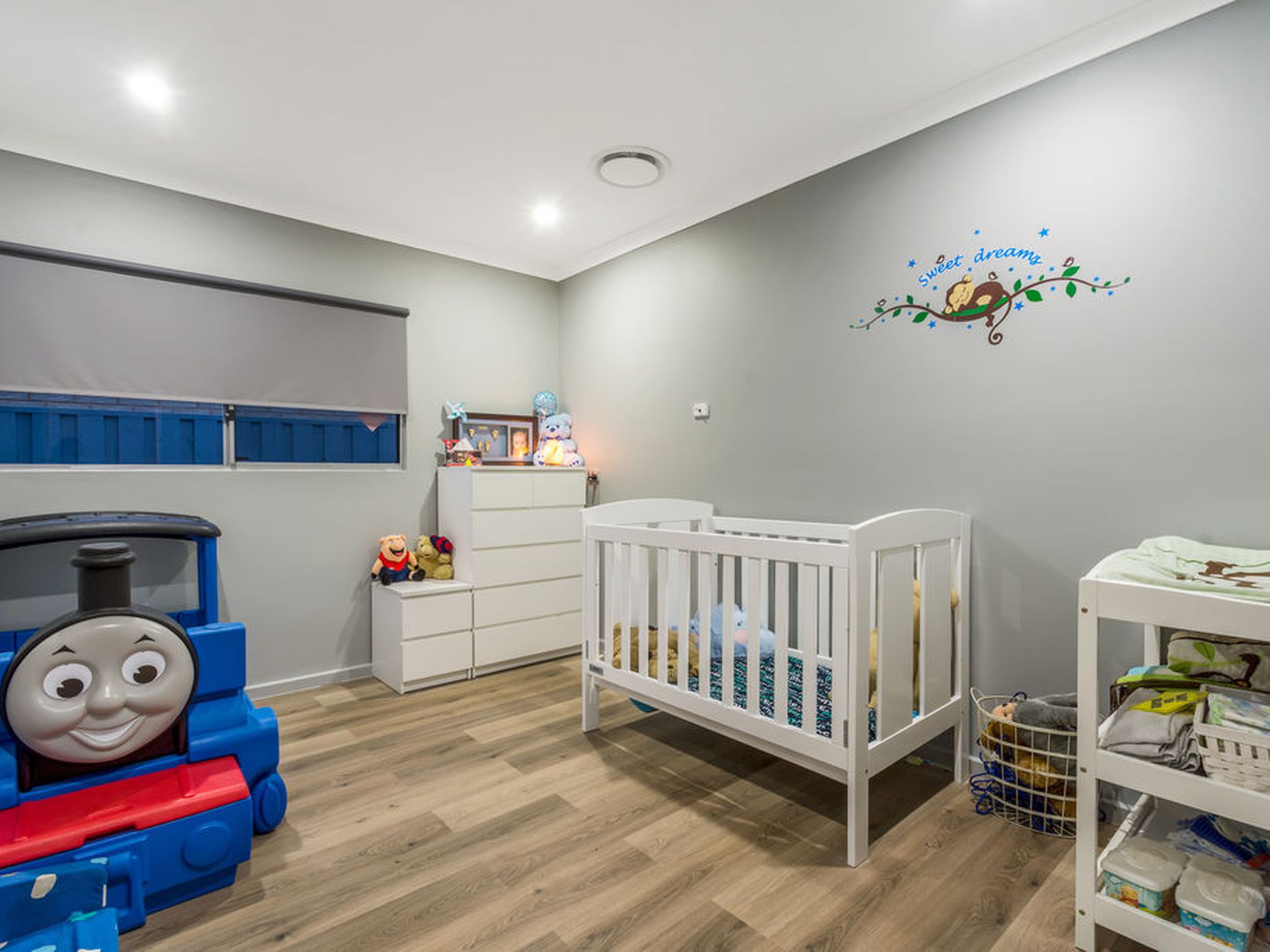 16 Tinsel Street, Yanchep