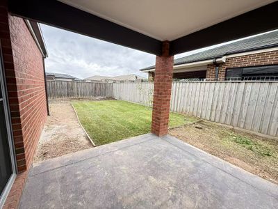 1215 Ison Road, Manor Lakes