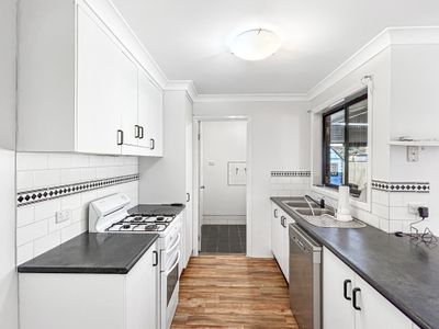 27 Websdale Drive, Dubbo