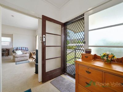 4 Beauty Avenue, Mount Beauty