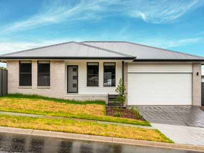 2 Pondview Way, Bellbird