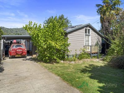 4 Freeburgh Avenue, Mount Beauty