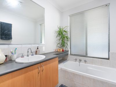 18 Oak Way, Baldivis