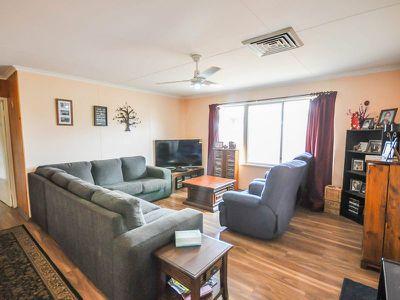 4 Carney Street, Newman