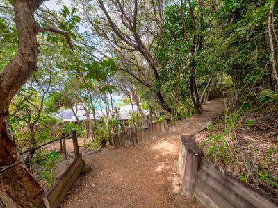 Lot 9 Bedarra Island, Dunk