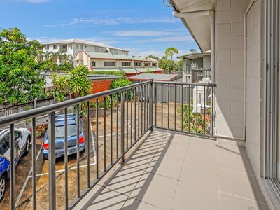 11 / 211 Lake Street, Cairns City