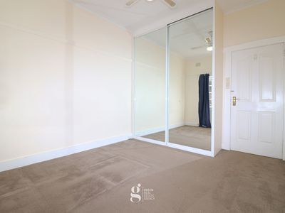 25 Auld Avenue, Eastwood