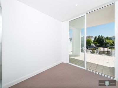 112 / 58 Peninsula Drive, Breakfast Point