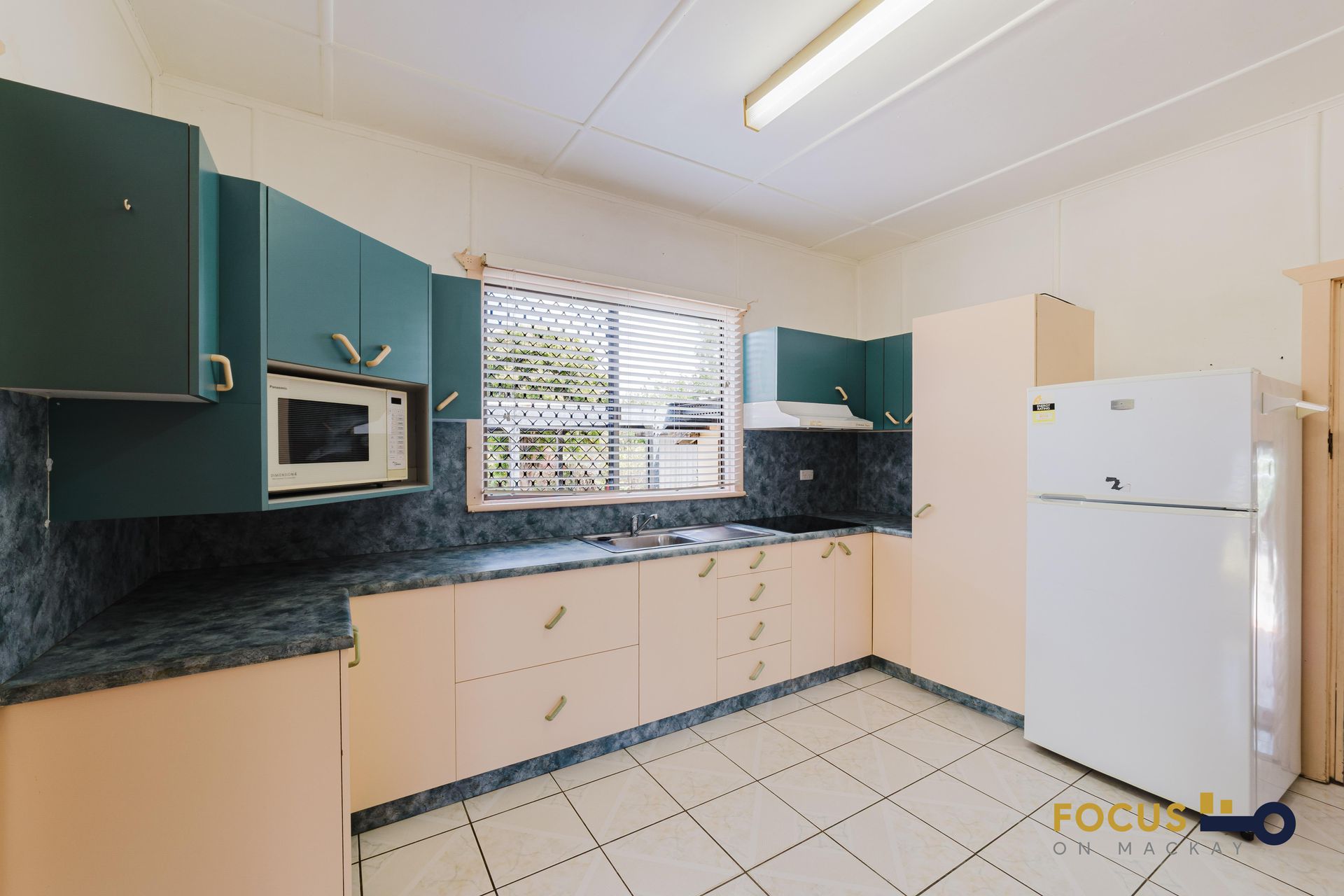 House / 14 Lynch Street, East Mackay