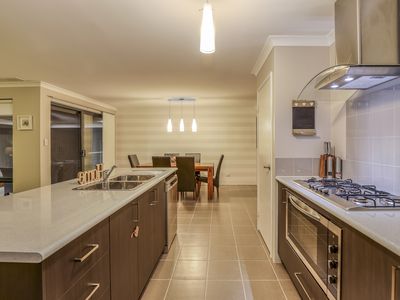 6 Columbia Crescent, Alkimos