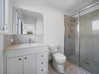 1&2 / 9 Como Place, Waterford West