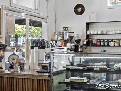 An Established Café with Popular Indoor and Outdoor Dining Spaces