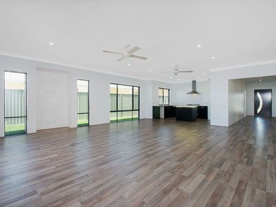 7 Persian Street, Eglinton