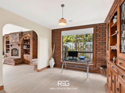 13 Greenbank Court, Leopold