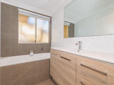 5 Alpina Bend, Canning Vale
