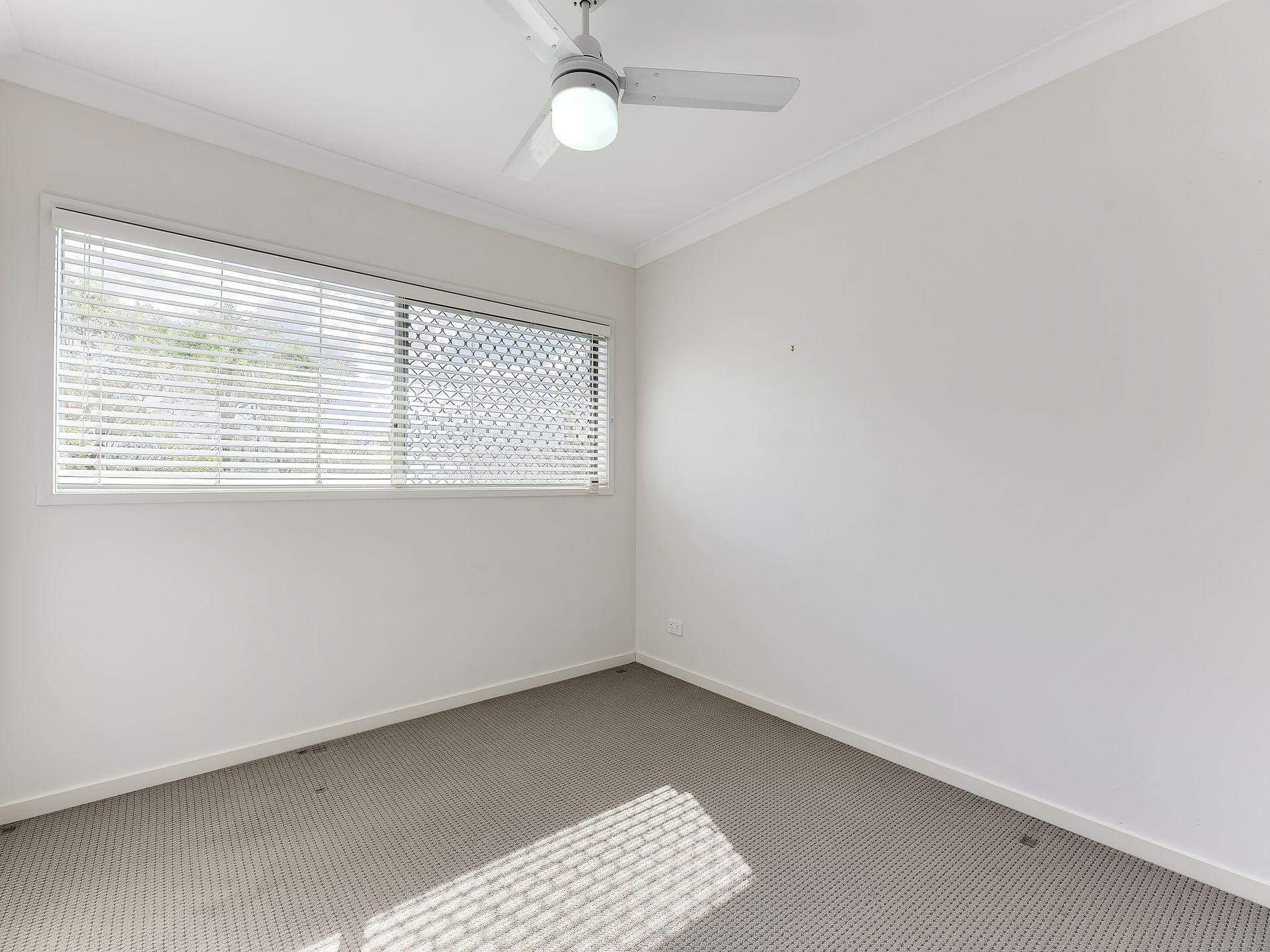 6B Homeland Crescent, Warner