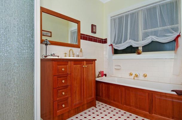 2 Wise Way, Roxburgh Park