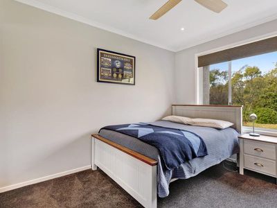 9 Sanctuary Close, Tea Gardens