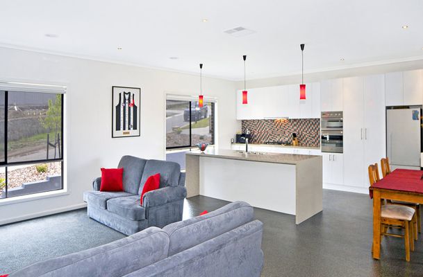 52 Trinity Blvd, Attwood