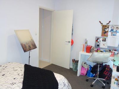 1/3 Leeder Street, Glendalough