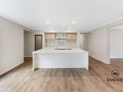 2 Shrewsbury Place , Clyde