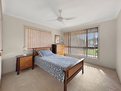 73 King Albert Avenue, Tanilba Bay