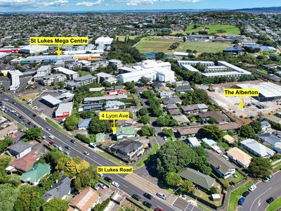 4 Lyon Avenue, St Lukes
