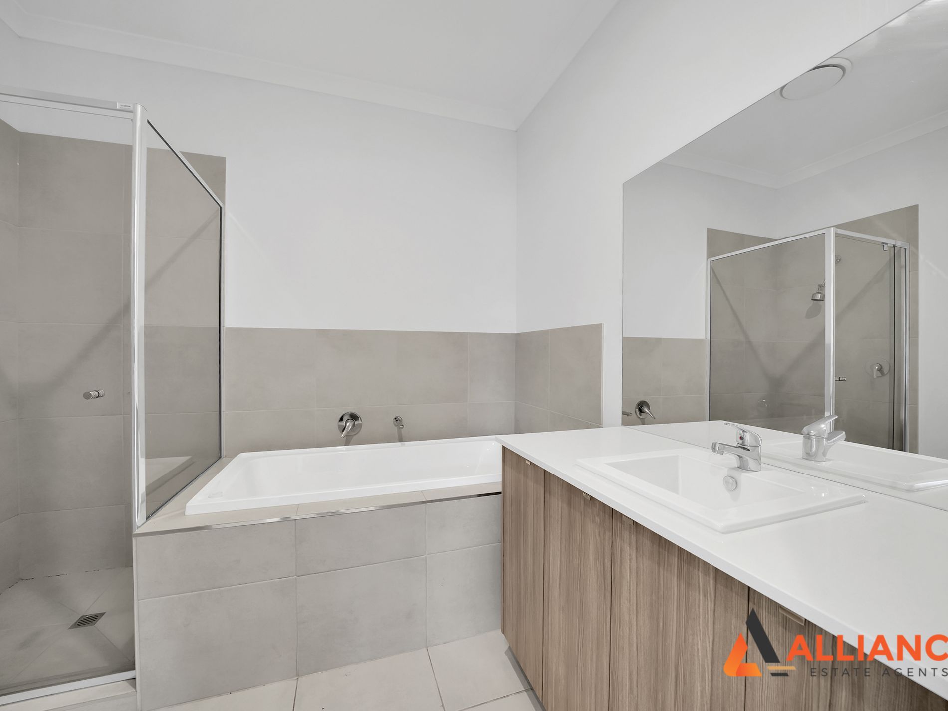 10 Nitre Street, Manor Lakes