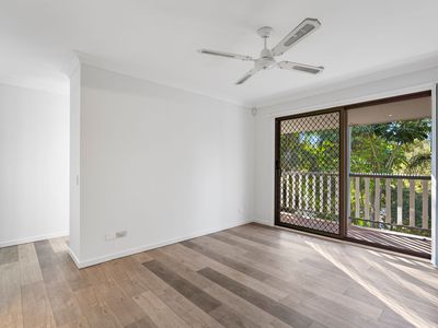 20 Condamine Crescent, Helensvale