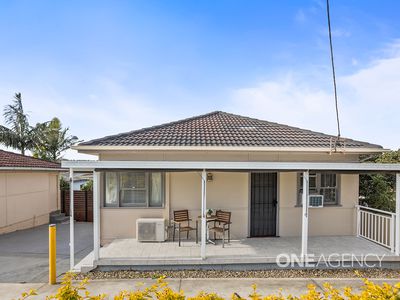 285 Princes Highway, Dapto