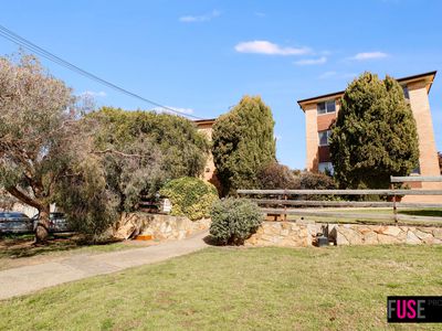 1 / 67 Derrima Road, Queanbeyan