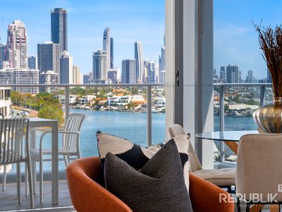 1101 / 4 Como Crescent, Southport