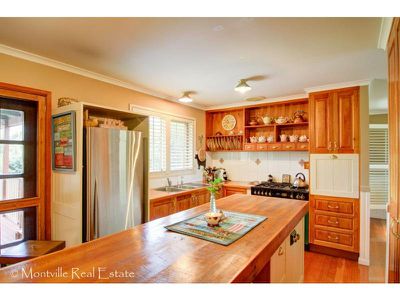 6 Frangipanni Court, Montville