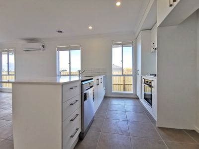 2 Broberg Street, Wyndham Vale