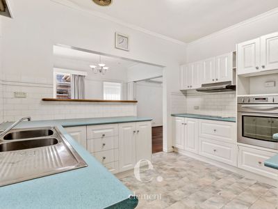 10 Lichen Grove, Highton