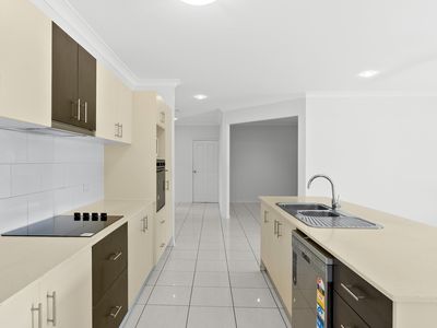 4 Manoi Close, Bentley Park