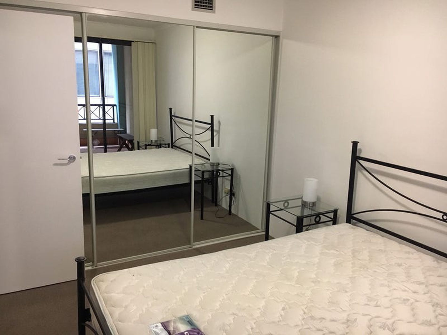 802 / 1 Hosking Place, Sydney