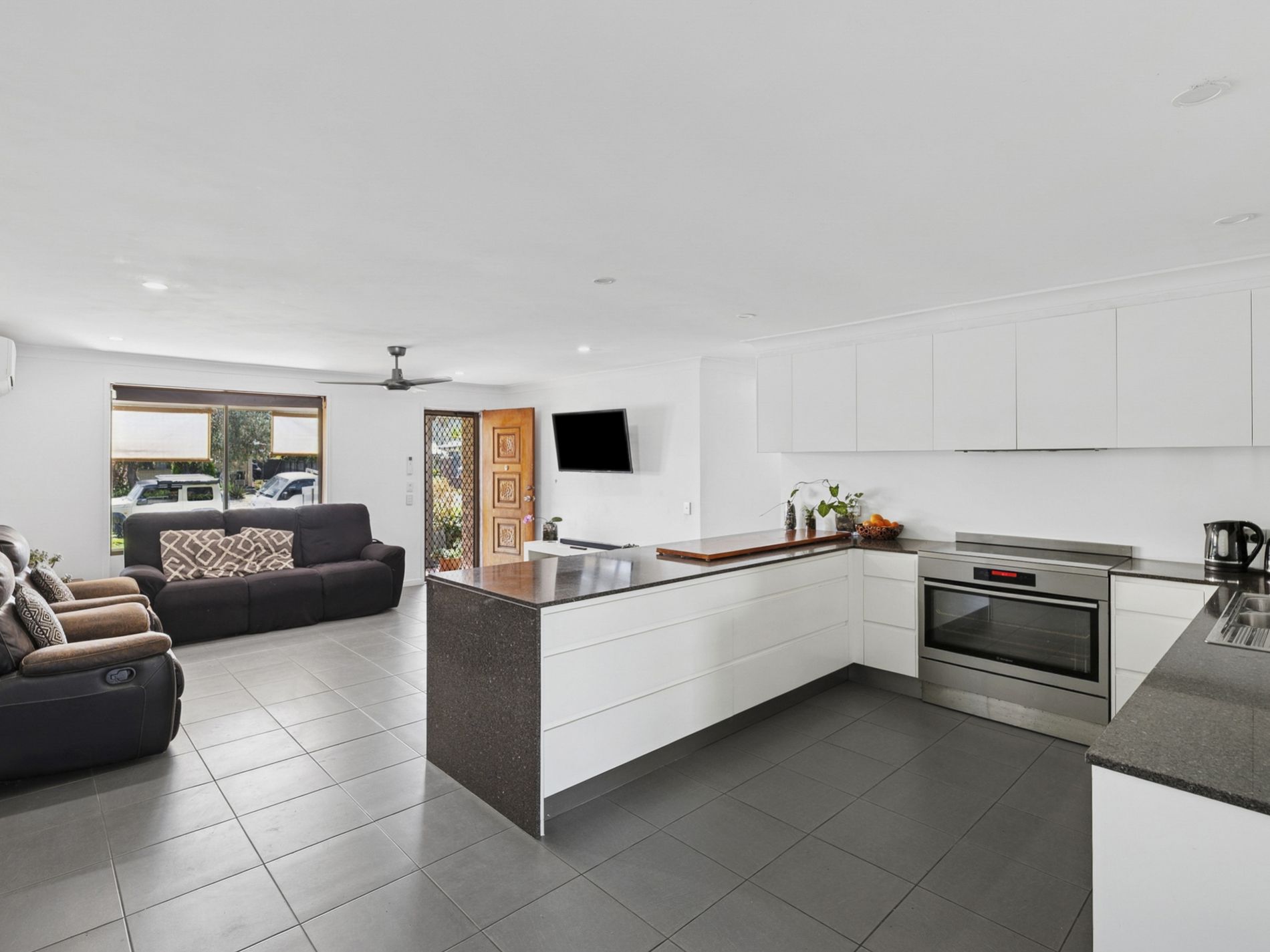 79 Jacaranda Avenue, Tweed Heads West