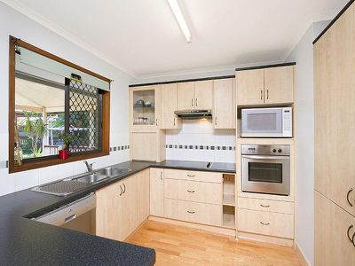 19 Pyeworth Place, Rochedale South
