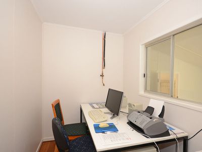 42 BIDEFORD STREET, Torquay