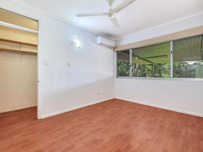 10 Menzies Court, Gray