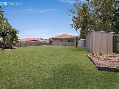 27 Topaz Circuit, Urangan