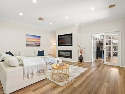 2 Anzio Court , Secret Harbour