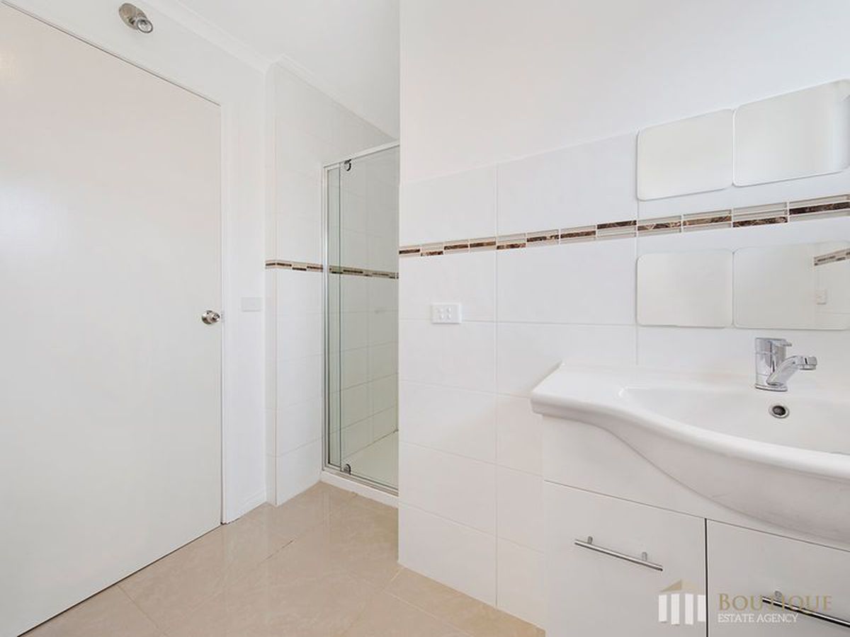 92 Somerset Drive, Dandenong North