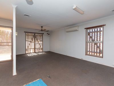 15 Reynolds Place, South Hedland