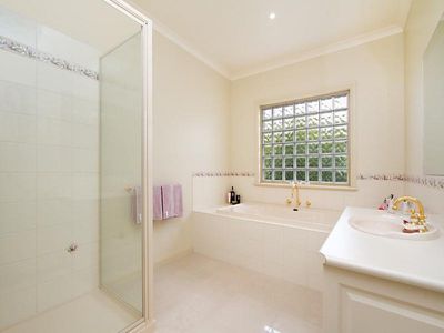 5 Adelle Court, Strathdale
