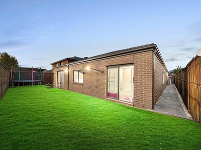 90 Anniversary Avenue, Wyndham Vale